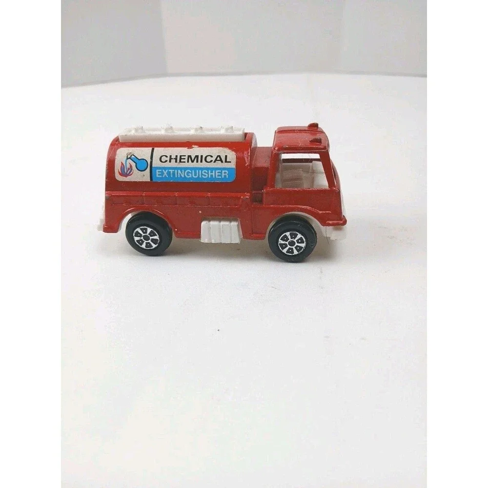 Vintage 1970 Tootsie Toy Chemical Extinguisher Truck Red Metal & Plastic